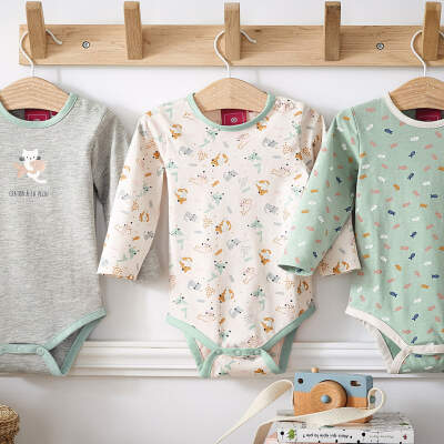 Mon p\'tit chat - 3 bodies