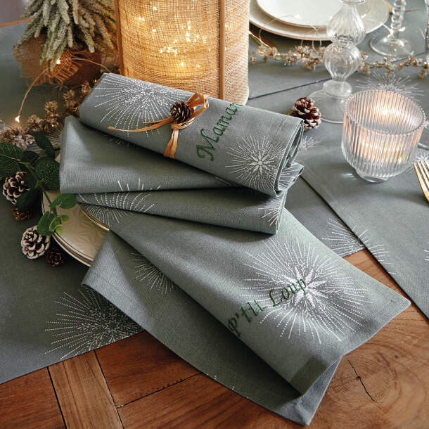 Serviette de table Neige en mélodie - Polycoton - Lot de 8 - 43cm x 43cm - Vert eucalyptus - Françoise Saget